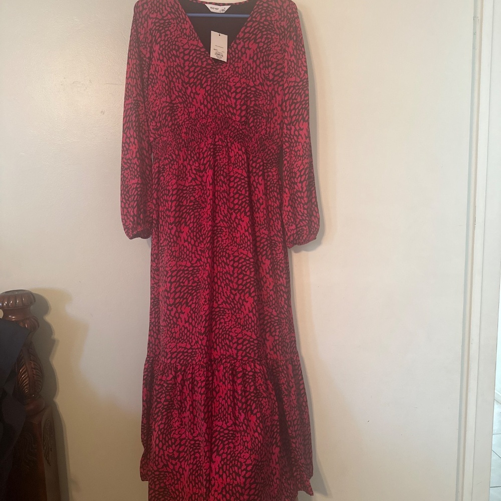 Dress - Picture 6 of 7
